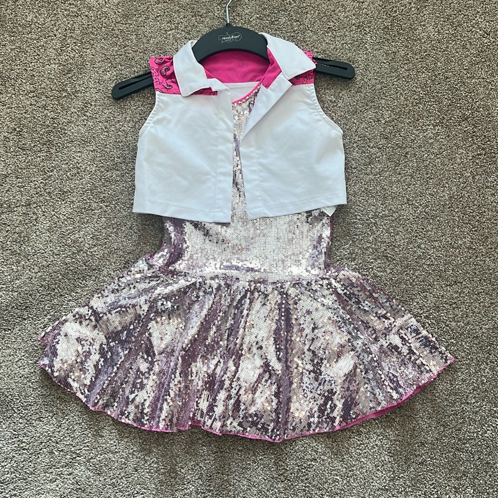 Revolution dance costume
